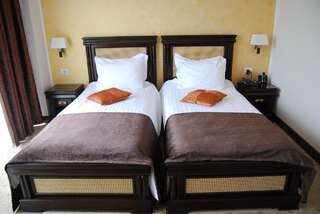 Отель Hotel Zodiac Констанца Двухместный номер с 2 отдельными кроватями-2